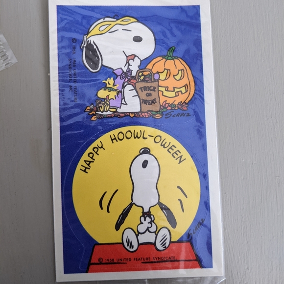 17 NIB vintage Snoopy Happy Hoowl-oween Halloween stickers